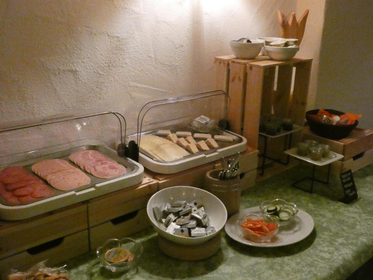 Döttingen Gasthof Zum Engel מראה חיצוני תמונה