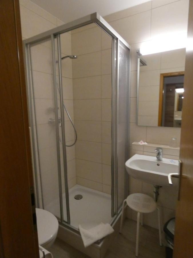 Döttingen Gasthof Zum Engel מראה חיצוני תמונה